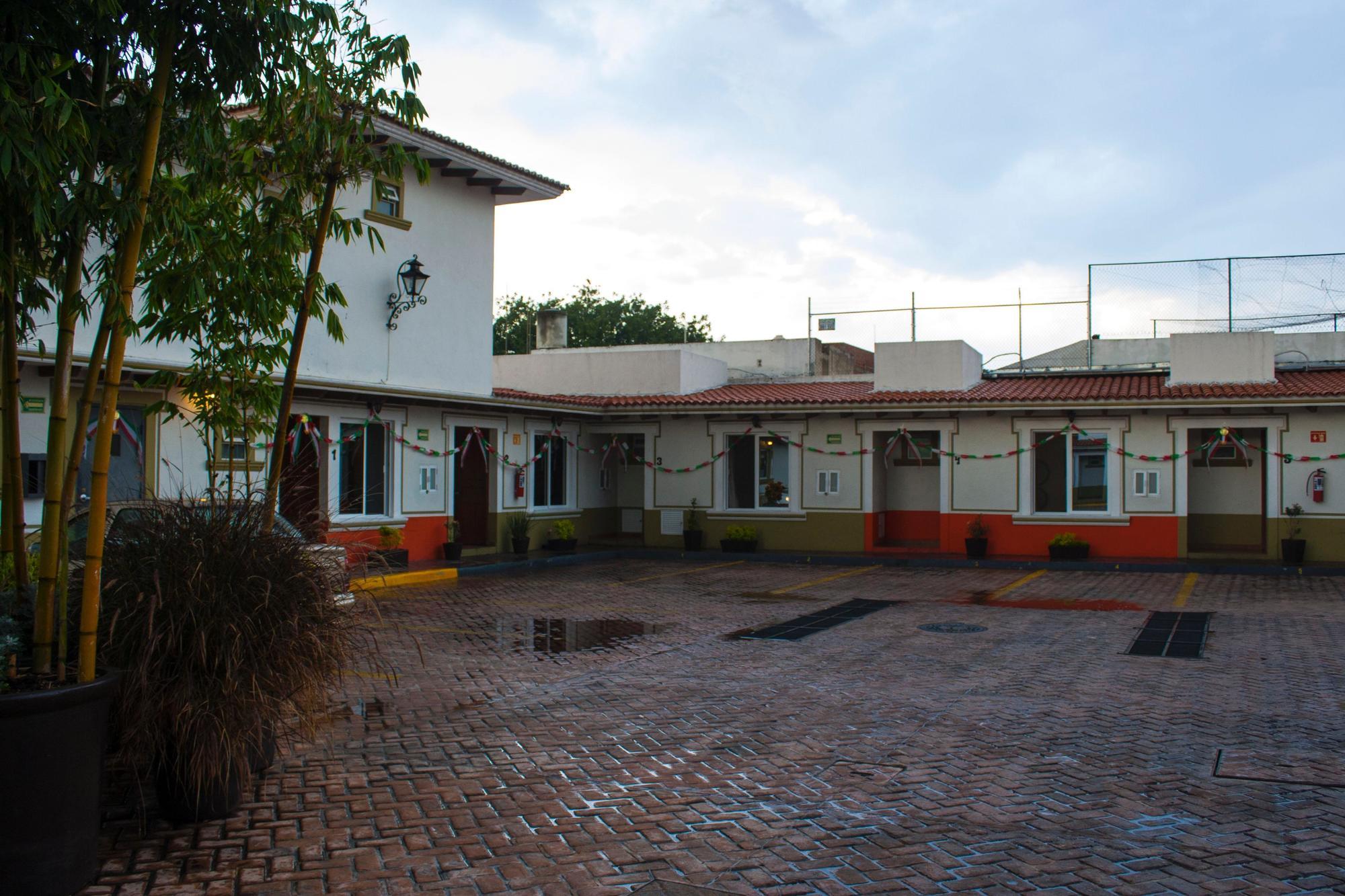 Hotel Aquiles Guadalajara Exterior foto